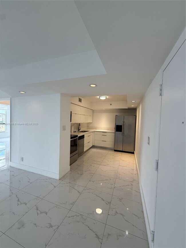 Foto del edificio - 3600 Mystic Pointe Dr