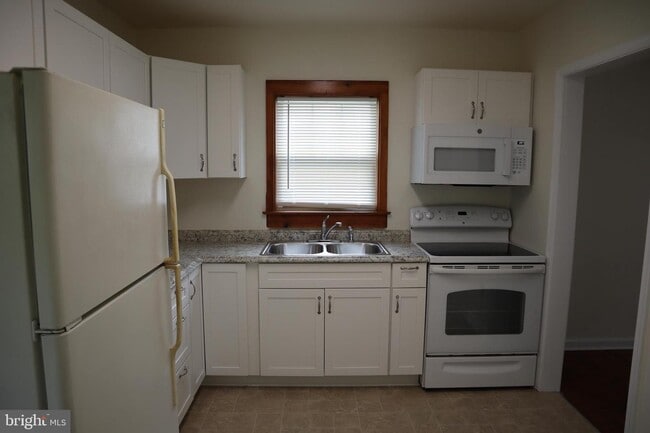 Building Photo - 509 Priscilla St
