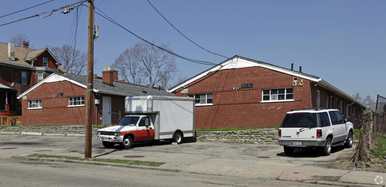 520524 Rockdale Ave, Cincinnati, OH 45229 Apartments in Cincinnati