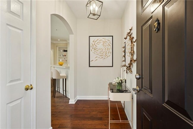 Building Photo - 2400 Cumberland Pkwy SE