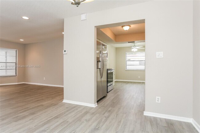 Foto del edificio - 5011 NW 17th St
