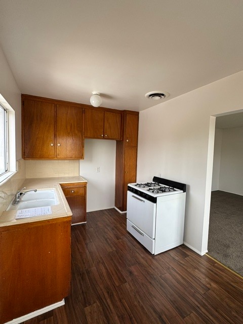 Building Photo - 130 N Ivy Ave