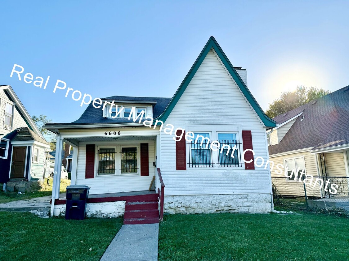 Primary Photo - Updated 3 Bedroom