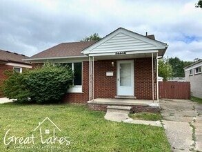 Building Photo - 24548 Fern Ave
