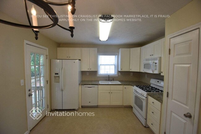 Building Photo - 4949 Lighthouse Pointe