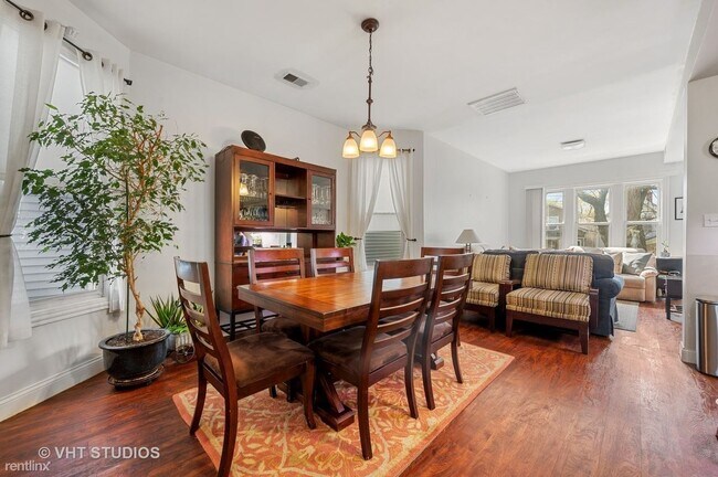 Foto del edificio - 3137 N Monticello Ave