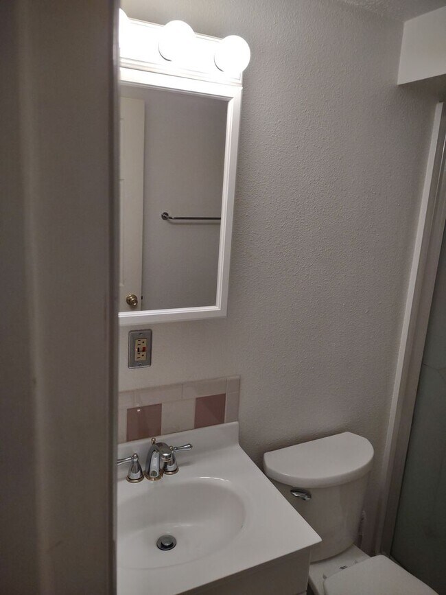 Foto del edificio - 1450 Nokomis Dr