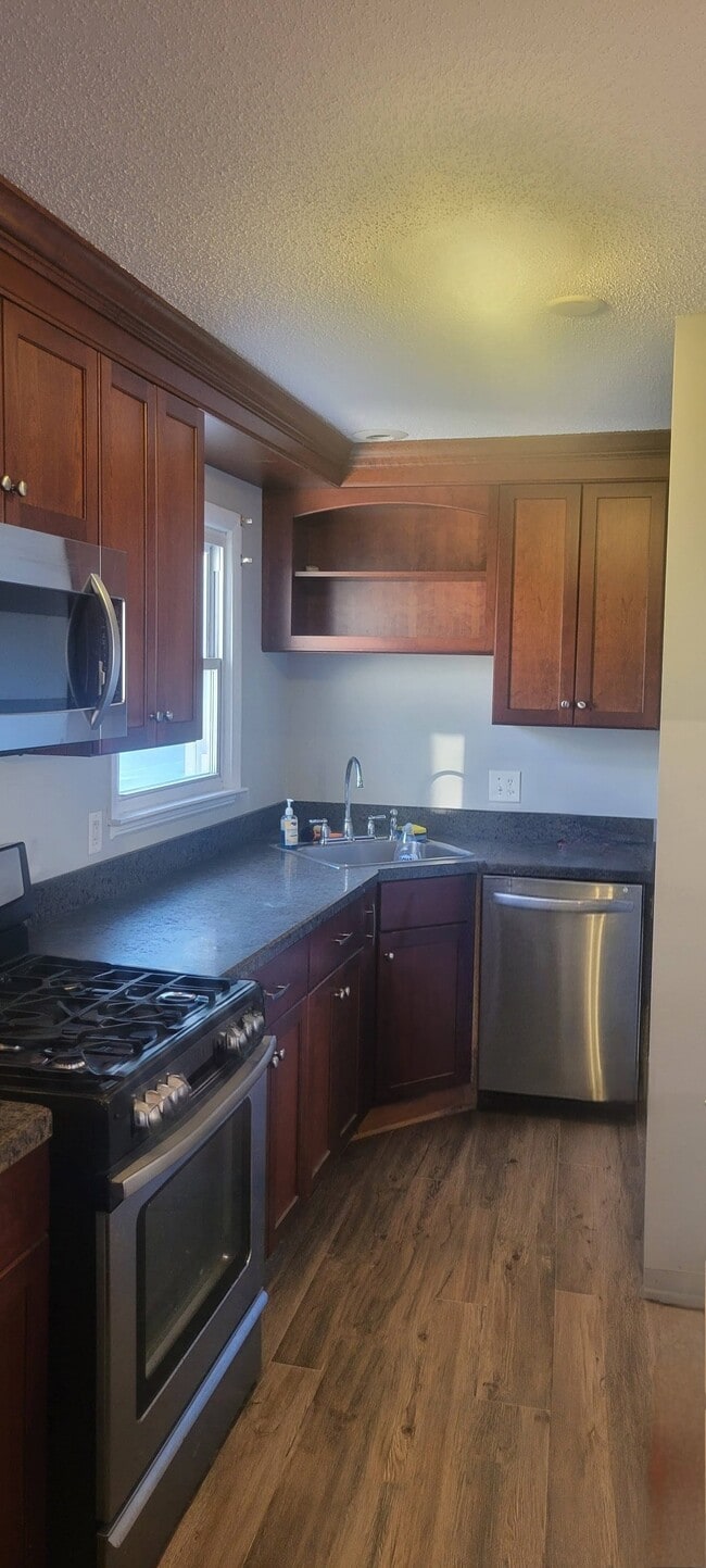 Cocina remodelada - 411 Brewer St