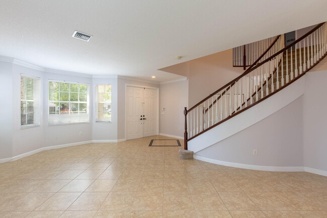 Building Photo - 2316 Waburton Terrace