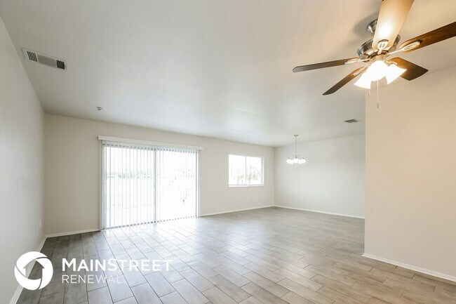 Foto del edificio - 4740 Escalante Dr