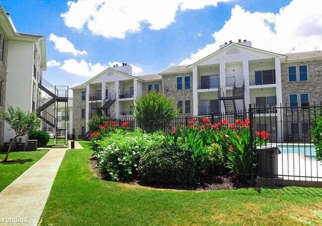 Foto del edificio - Studio, 1 bath Condo - 1111 N Hwy 123 Bypa...