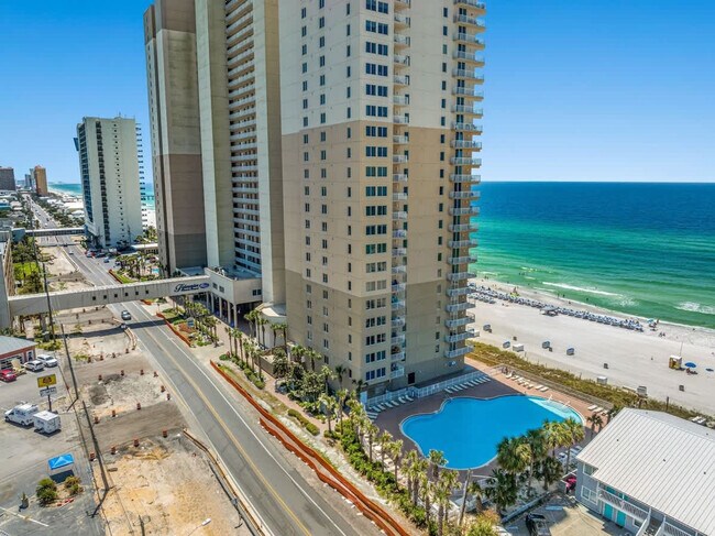 Foto del edificio - 16819 Front Beach Rd