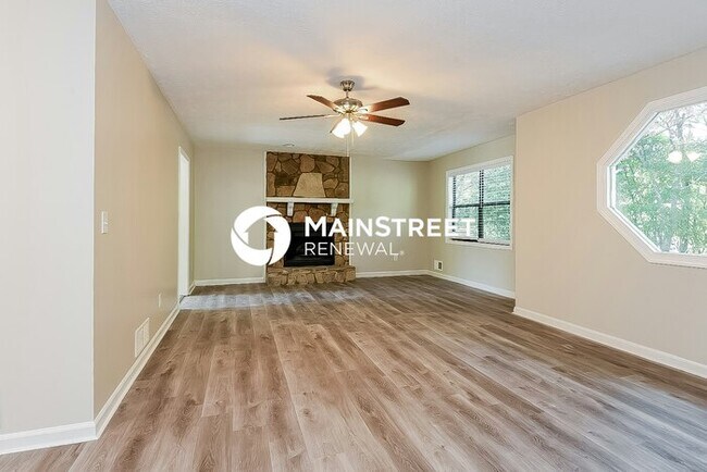 Building Photo - 3 Bedroom Pet-Friendly Home in Kennesaw, G...