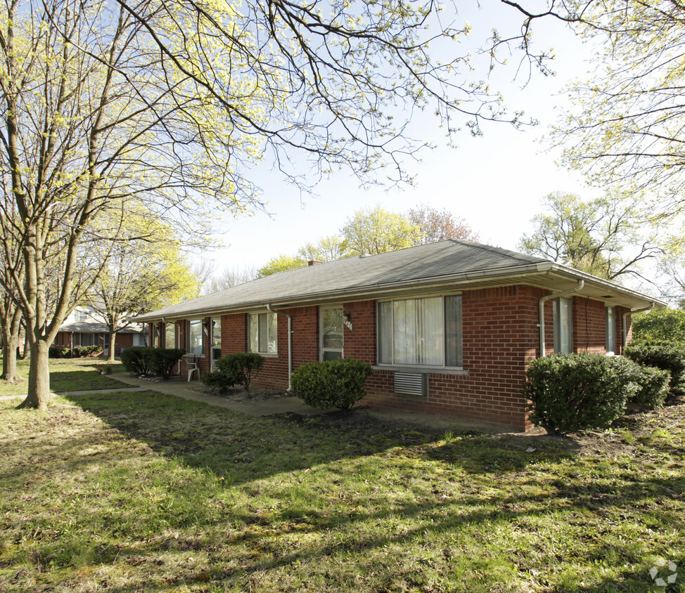 Primary Photo - Apartments On Crooks