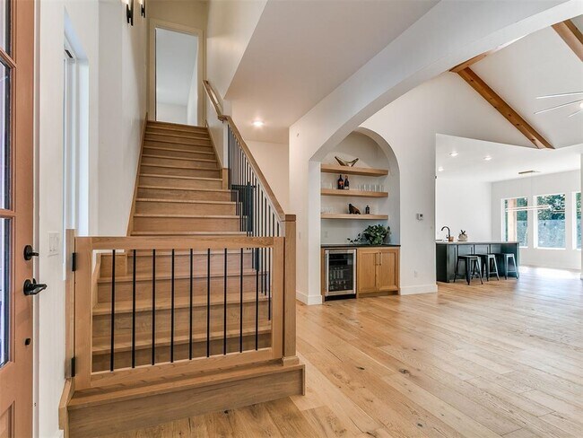 Foto del edificio - 2117 Aminas Wy