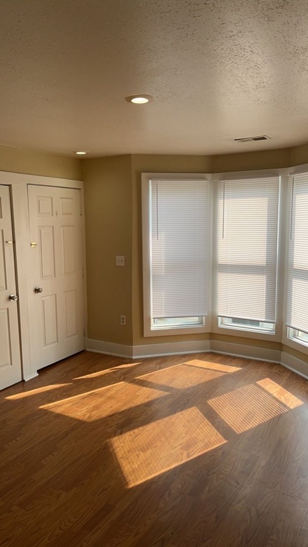 Building Photo - 1565 Jermain