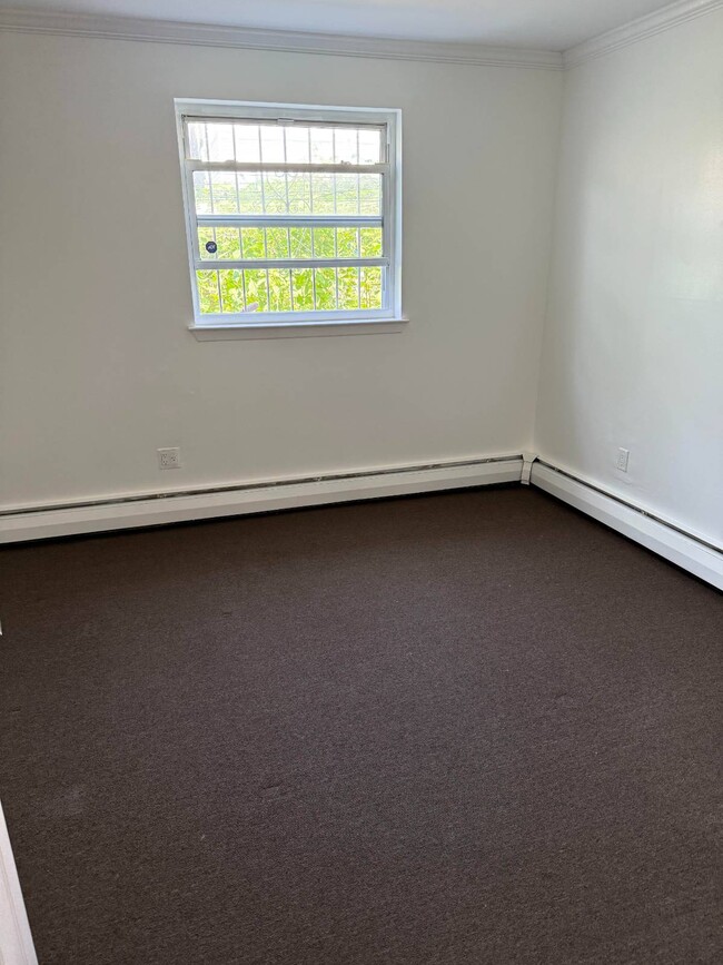 Foto del edificio - 945 E 215th St