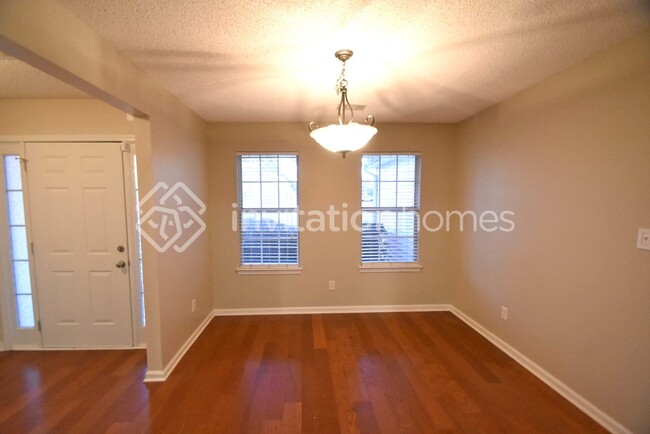 Building Photo - 849 Summit Park Trl