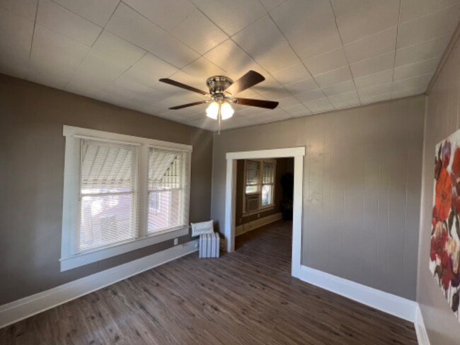 Foto del edificio - 521 W Ridgewood Ct