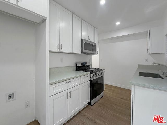 Foto del edificio - 215 W Plymouth St