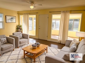 Building Photo - 816 Bridwell St W