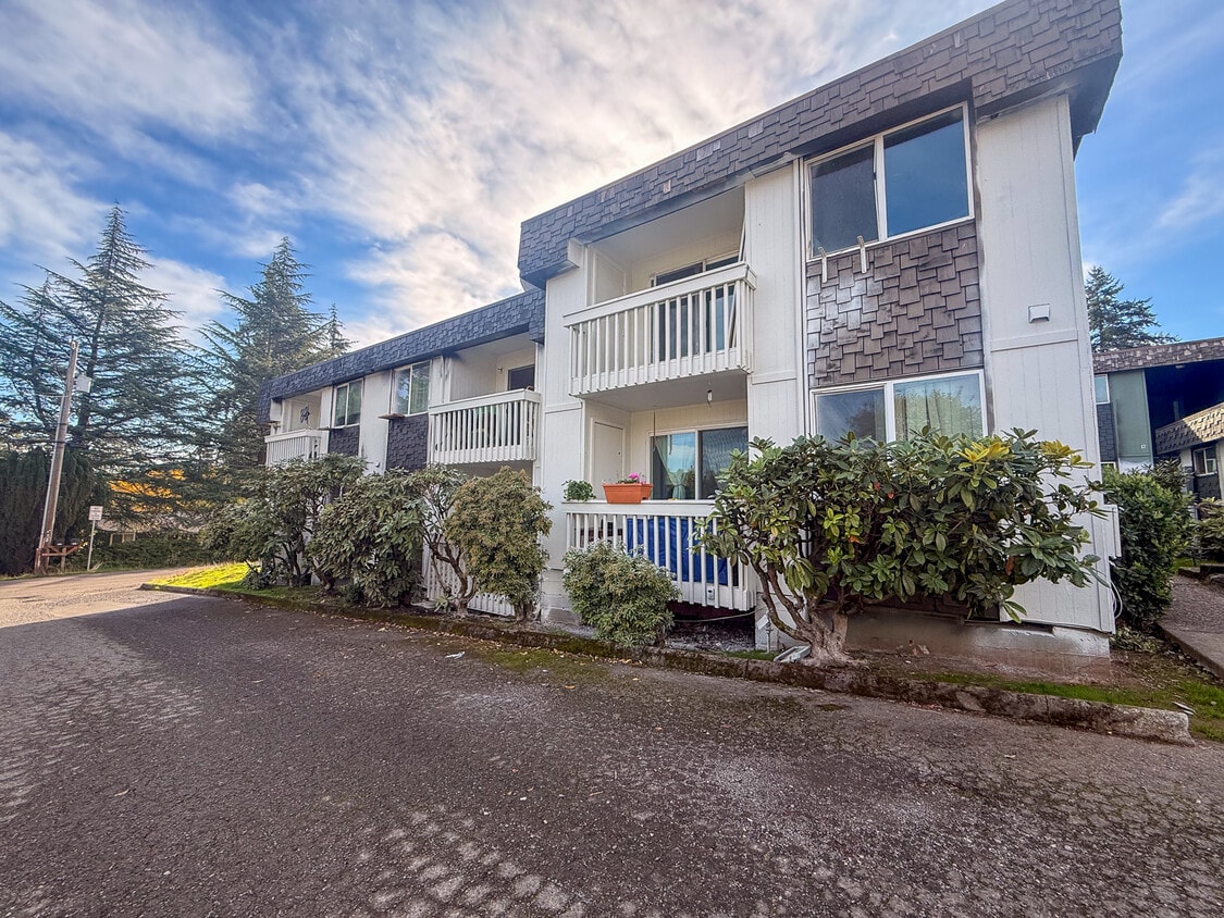 Primary Photo - Towne South Apartments