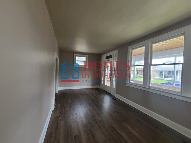 Building Photo - Two Bedroom House | Close to Garvin Park