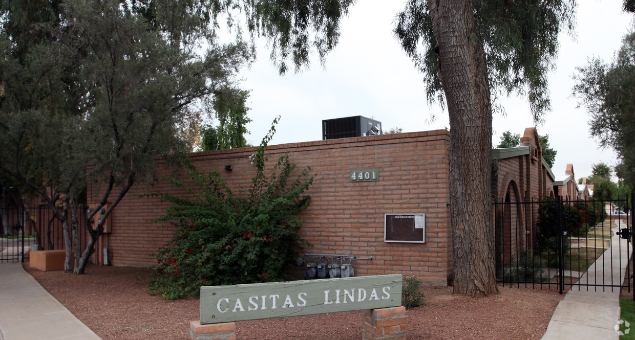 Casitas Lindas Condominiums Apartments in Phoenix, AZ