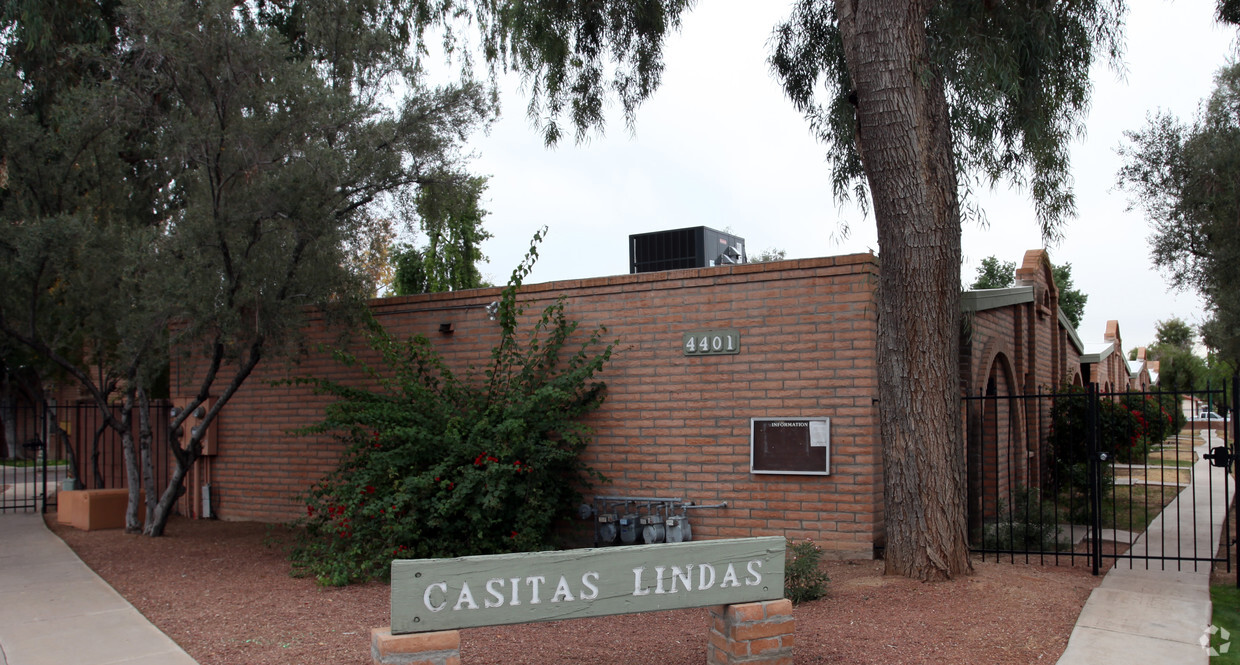 Primary Photo - Casitas Lindas Condominiums