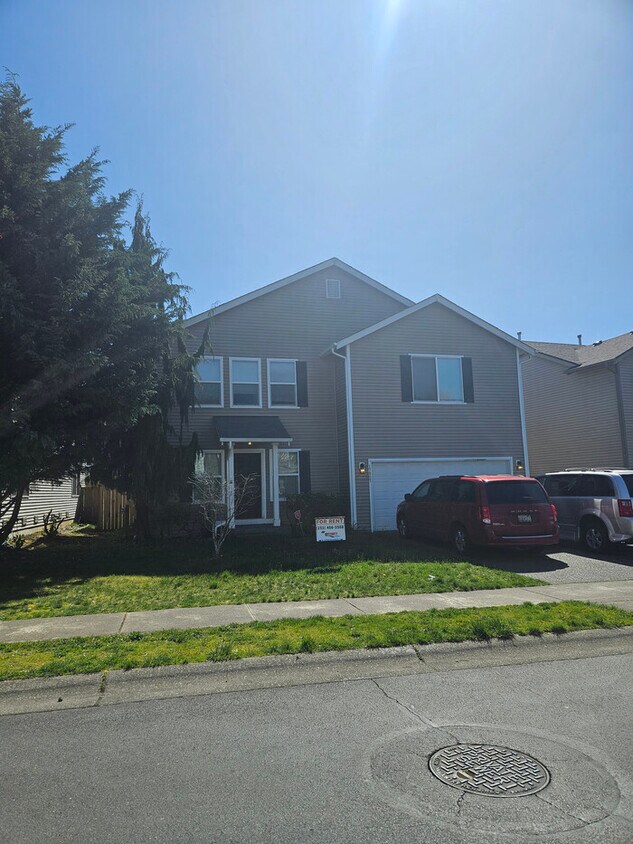 Primary Photo - Silver Creek Home