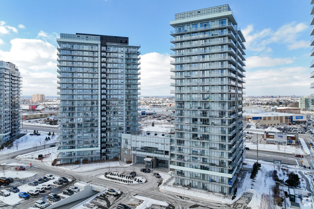 Building Photo - Erin Square Condos