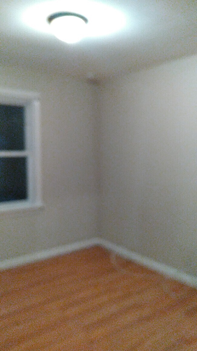 Building Photo - 123 Pine Ridge Rd