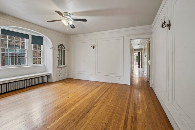 Foto del edificio - 3006 W Logan Blvd