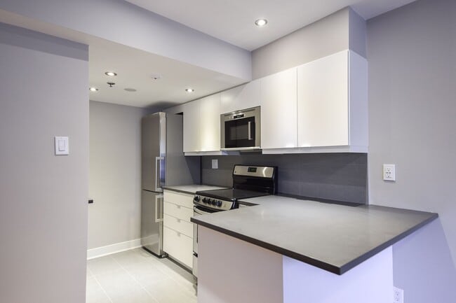 Building Photo - Carlton Towers