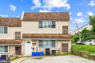 Building Photo - 4616 Silverwood St