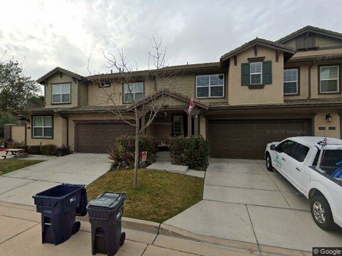 Foto principal - 3 Bedroom, 2.5 Bathroom Condominium in Dov...