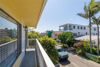 Building Photo - 464 28th St