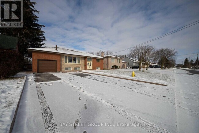 Building Photo - 31 Tranquility St