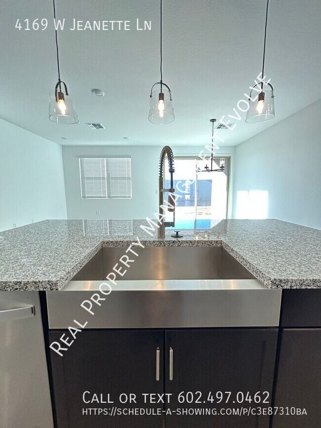 Building Photo - BRAND NEW BUILD!