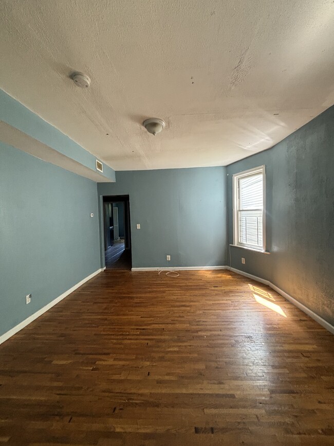 Building Photo - 49 N 13th St