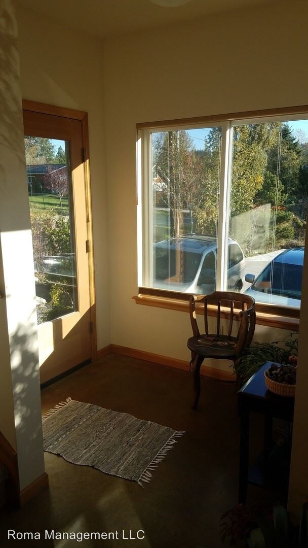 Foto del edificio - 2 br, 1.5 bath House - 2508 Mill Ave