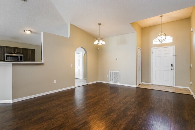 Foto del edificio - 448 Hammerstone Ave