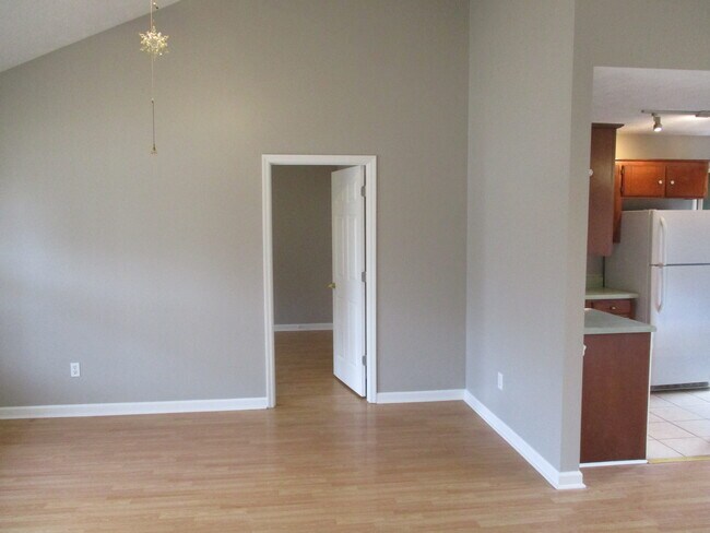 Foto del edificio - 1526 Ridgemont Dr