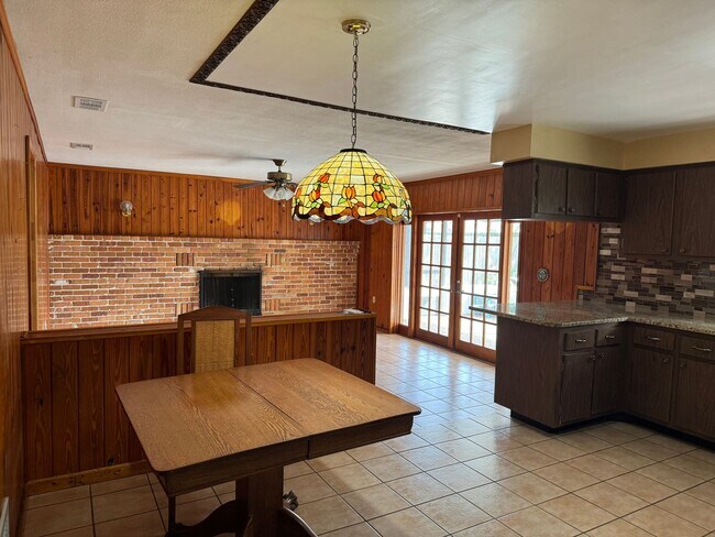 Foto del edificio - Great Merritt Island pool home, with lots of room for the family and entertaining.