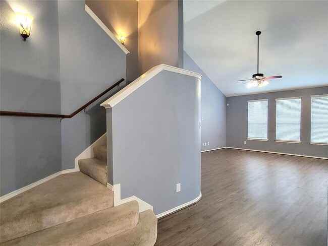 Foto del edificio - 7307 Fall Springs Ln