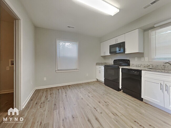 Foto del edificio - 3400 Pine Meadow Dr