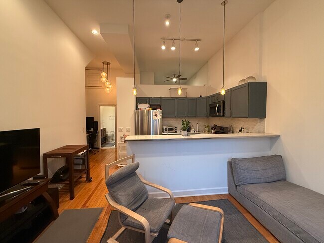 Foto del edificio - 1732 W 17th St