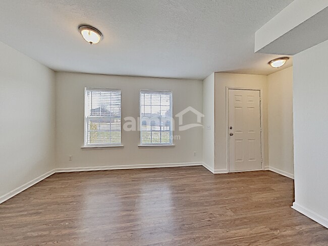 Foto del edificio - 2148 Spring Hill Cir