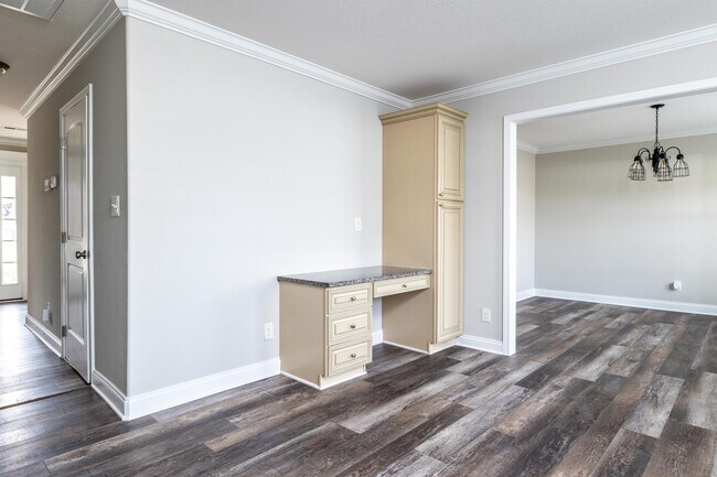 Building Photo - 107 Bellas Wy