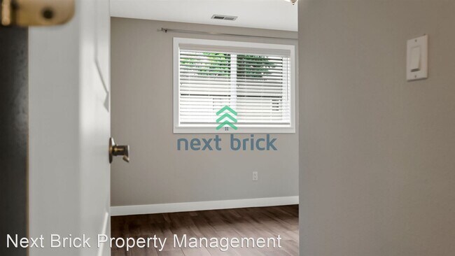 Foto del edificio - 2 br, 2 bath House - 21515 4th Ave W, A71